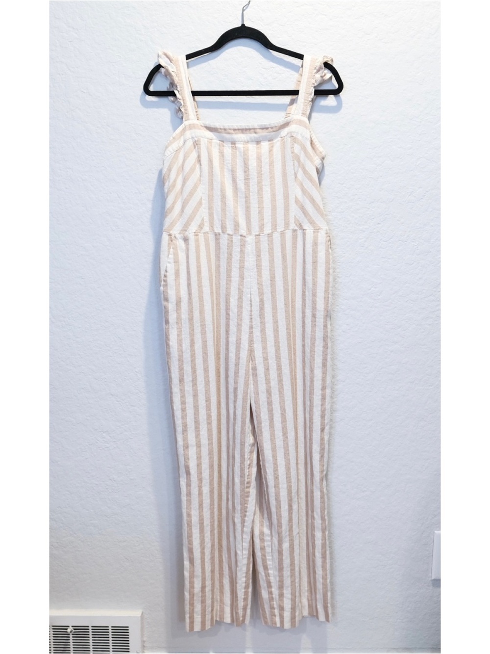Draper James Sleeveless Jumpsuit Size M *see meas Cream Tan Stripes Linen Blend
